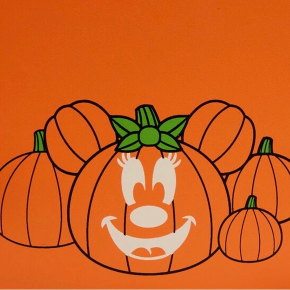 Brand new Minnie Mouse pumpkin backpack glows in the dark - Picture 5 of 6